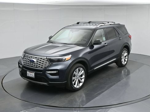 Used 2023 Ford Explorer Platinum AWD/4WD image 37