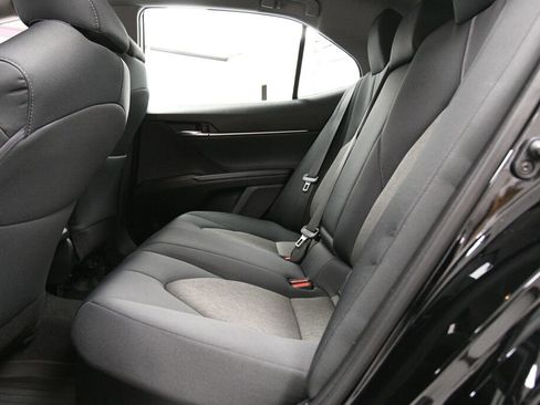 Used 2022 Toyota Camry LE image 18