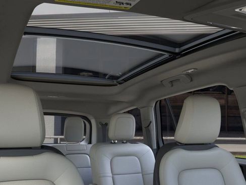 New 2026 Lincoln Aviator 2WD w/ Jet Appearance Package image 22