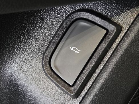 New 2026 Chevrolet Equinox ACTIV w/ Convenience Package III FWD image 20