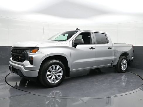 Used 2022 Chevrolet Silverado 1500 Custom AWD/4WD image 1