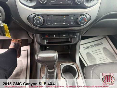 Used 2015 GMC Canyon SLE image 21