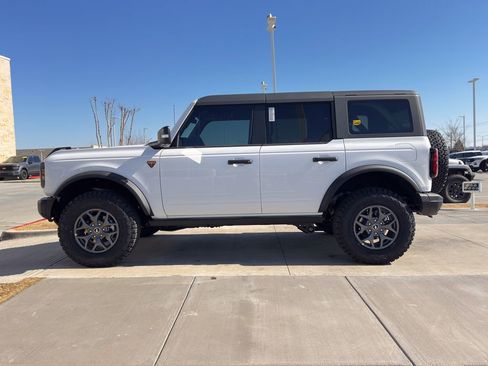New 2025 Ford Bronco Badlands image 62