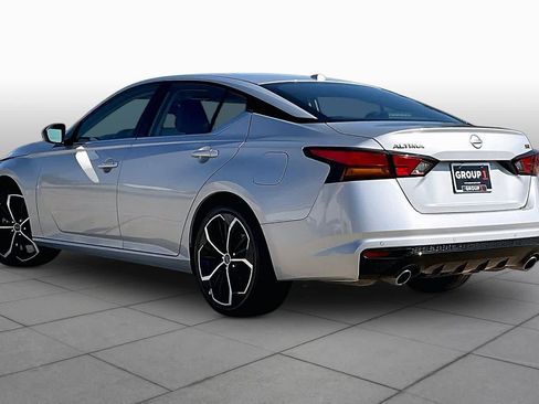 Used 2024 Nissan Altima 2.5 SR FWD image 13