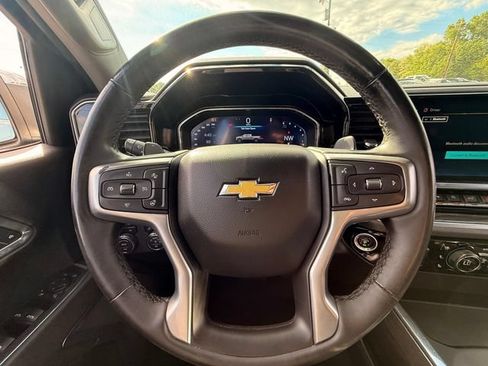 Used 2024 Chevrolet Silverado 1500 LTZ AWD/4WD image 8