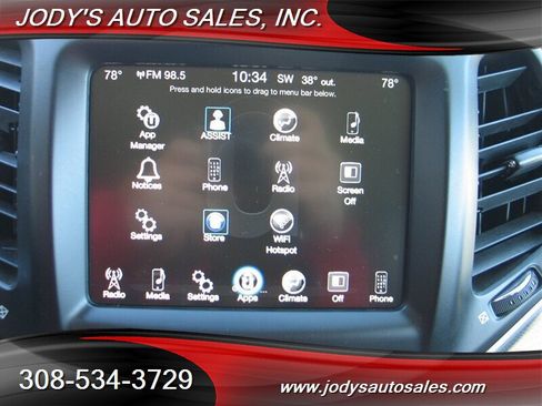 Used 2018 Jeep Cherokee Trailhawk image 15