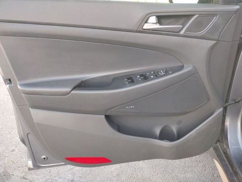 Used 2017 Hyundai Tucson SE Plus image 11