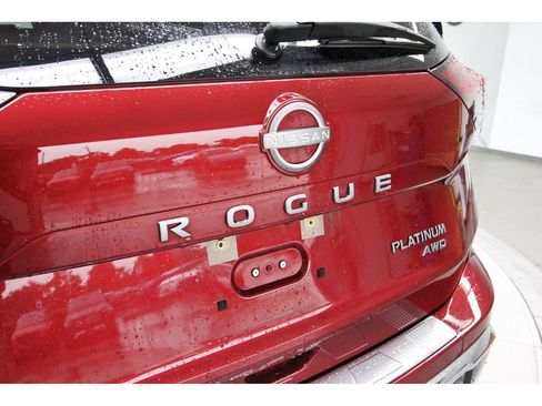 Used 2026 Nissan Rogue Platinum w/ Platinum Premium Package AWD/4WD image 10