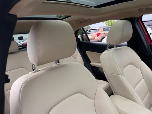 Used 2019 Mercedes-Benz GLA 250 4MATIC image 33