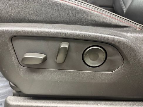 Used 2021 Chevrolet Tahoe RST w/ Luxury Package image 11