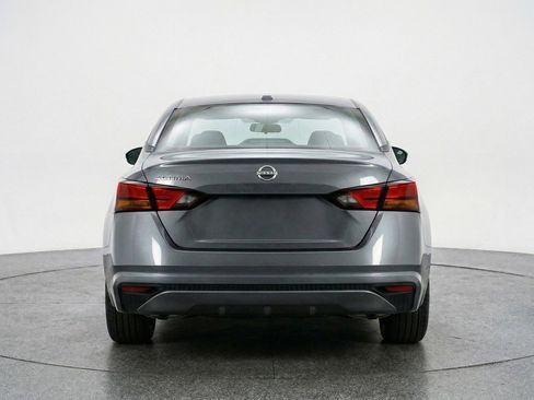 Used 2025 Nissan Altima 2.5 SV image 7