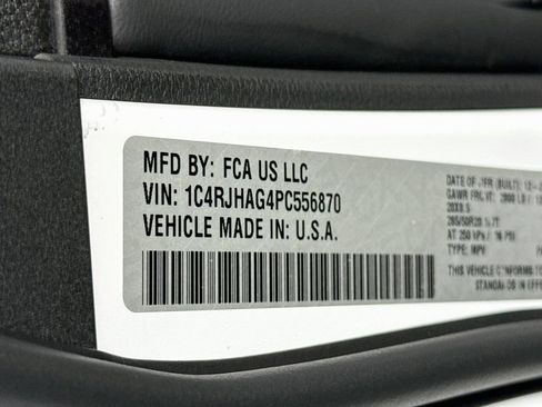 Used 2023 Jeep Grand Cherokee Altitude AWD/4WD image 36