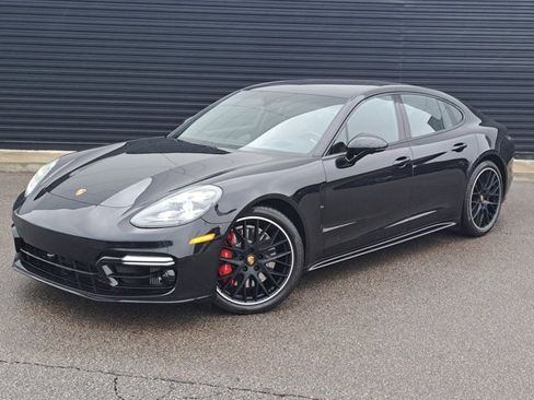 Certified 2023 Porsche Panamera GTS image 1