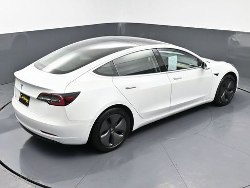 Used 2019 Tesla Model 3 Standard Range Plus image 45