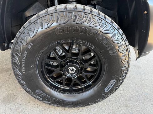 Used 2018 RAM 2500 Tradesman w/ Popular Equipment Group AWD/4WD image 31