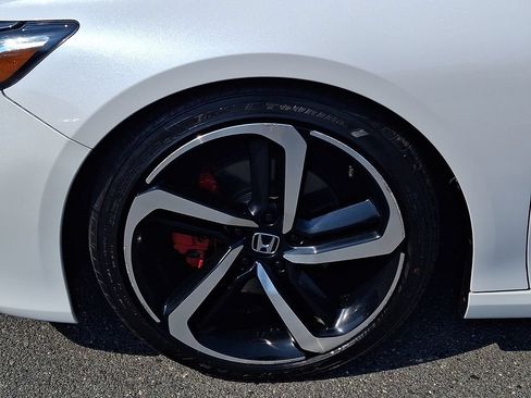 Used 2020 Honda Accord Sport image 8