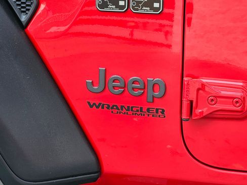 Used 2018 Jeep Wrangler Unlimited Rubicon image 31