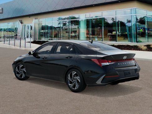 New 2026 Hyundai Elantra SEL Sport Premium FWD image 5