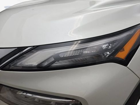 Used 2021 Nissan Rogue SV FWD image 32