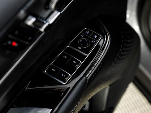 Used 2024 Cadillac Lyriq Luxury w/ LPO, Floor Liner Package image 44