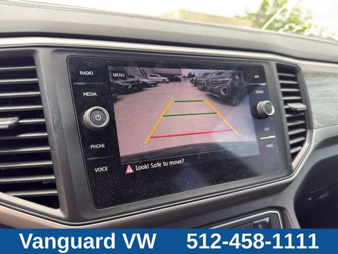 Used 2020 Volkswagen Atlas Cross Sport SE FWD image 16