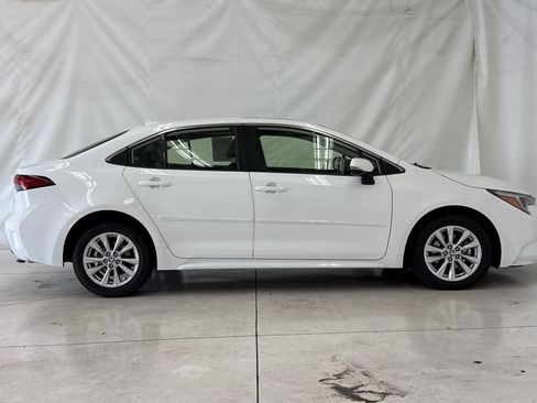 Used 2024 Toyota Corolla XLE FWD image 3