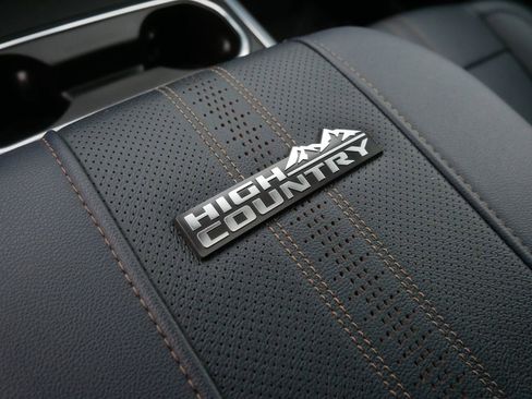 Certified 2024 Chevrolet Silverado 3500 High Country w/ High Country Premium Package image 32