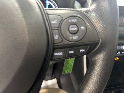 Used 2025 Toyota RAV4 LE AWD/4WD image 17