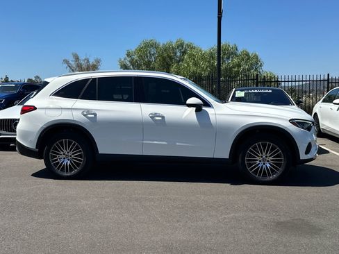 Certified 2025 Mercedes-Benz GLC 300 image 2