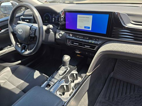 Certified 2025 Toyota Camry XLE FWD image 10