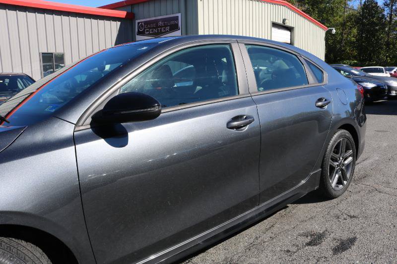 Used 2021 Kia Forte GT-Line w/ GT-Line Premium Package FWD image 4