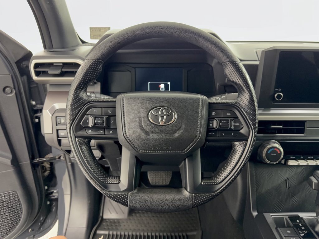 Used 2024 Toyota Tacoma SR5 AWD/4WD image 10