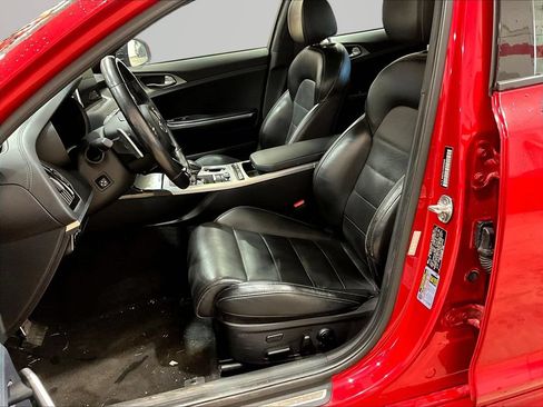 Used 2018 Kia Stinger GT2 AWD/4WD image 25