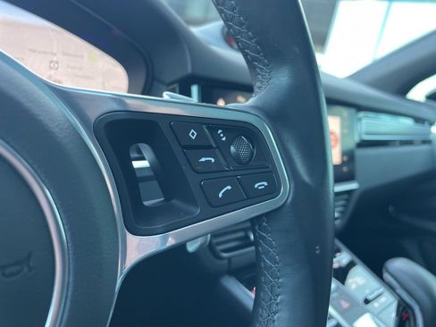 Certified 2023 Porsche Cayenne Platinum Edition image 41