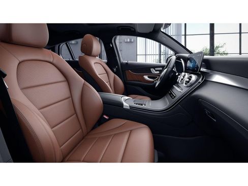 Certified 2023 Mercedes-Benz GLC 300 4MATIC Coupe image 4