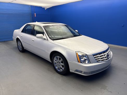 Used 2010 Cadillac DTS Premium w/ Driver Awareness Package FWD image 1