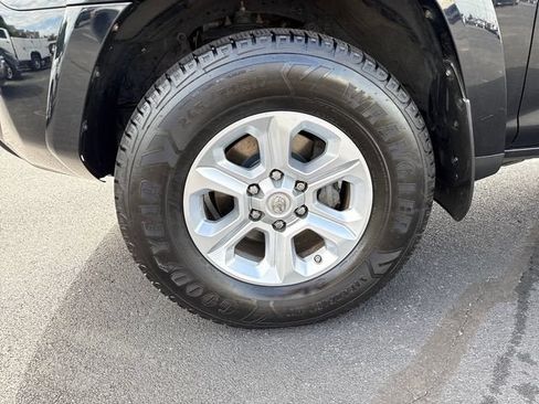 Used 2021 Toyota 4Runner SR5 Premium w/ Moonroof Package AWD/4WD image 9