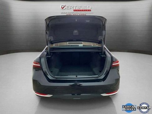 Used 2025 BMW 530i xDrive image 7