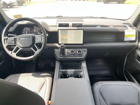 New 2025 Land Rover Defender 110 X-Dynamic SE image 25