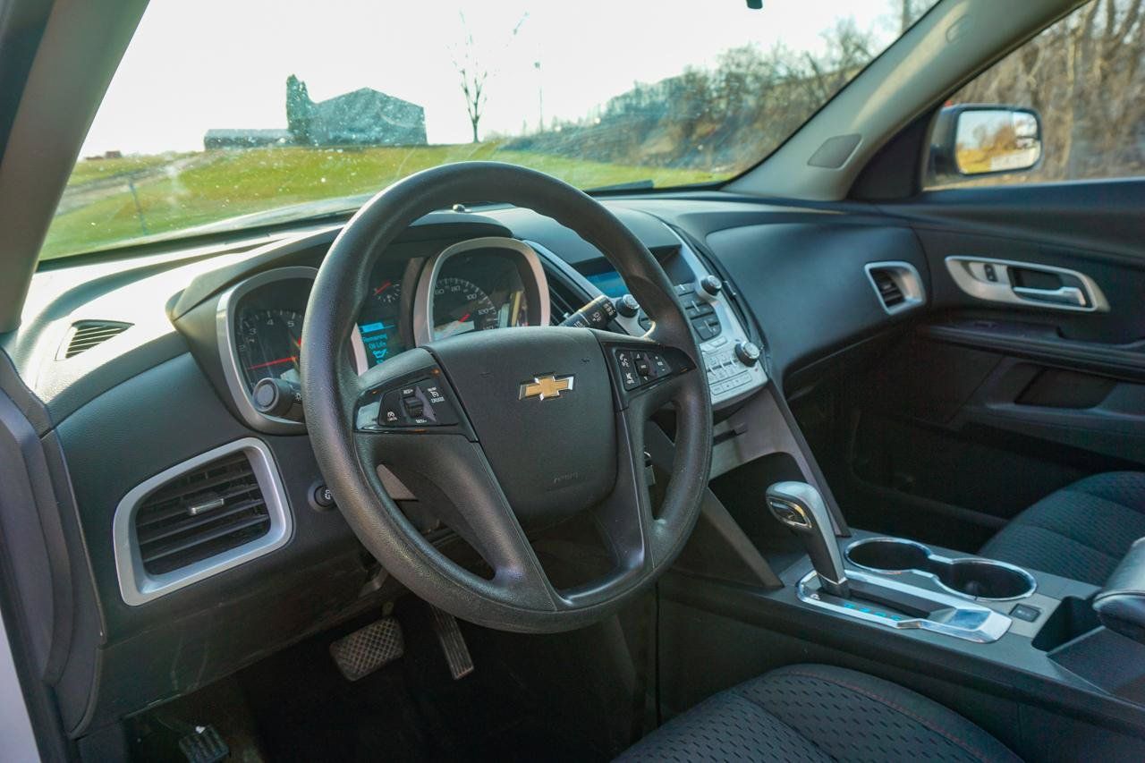 Used 2013 Chevrolet Equinox LS FWD image 14