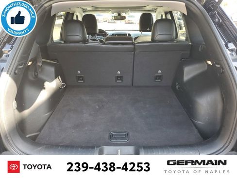 Used 2019 Jeep Cherokee Limited image 23