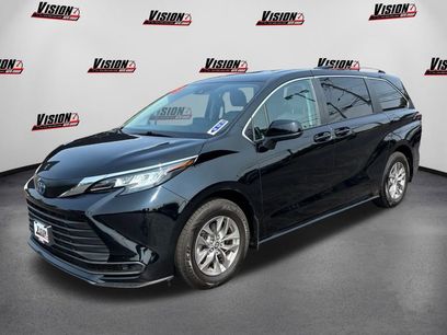 Used 2022 Toyota Sienna LE