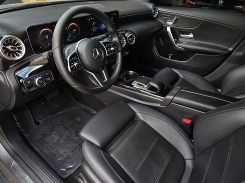Used 2020 Mercedes-Benz CLA 250 image 10