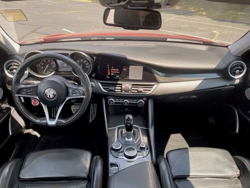 Used 2017 Alfa Romeo Giulia Ti w/ TI 19" Sport Package RWD image 21