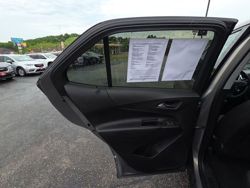 Used 2018 Chevrolet Equinox LT FWD image 26