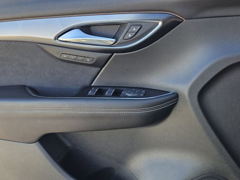 Used 2025 Buick Envision Sport Touring image 29