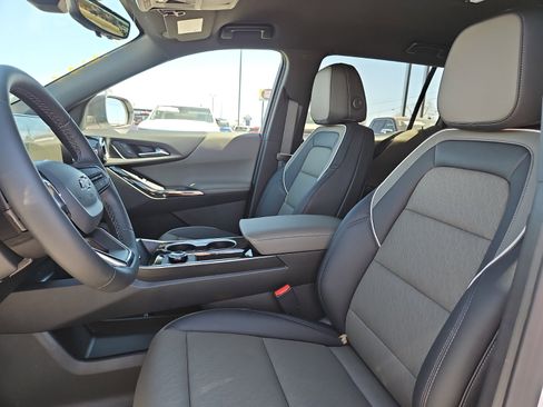 New 2026 Chevrolet Equinox LT w/ Convenience Package II image 13