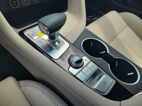 New 2026 Genesis G70 2.5T RWD image 10