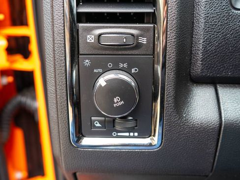 Used 2017 RAM 1500 Sport w/ Ignition Orange Sport Package AWD/4WD image 18