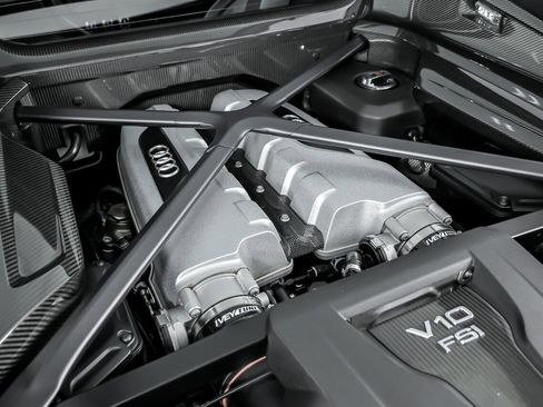 Used 2017 Audi R8 V10 plus image 16